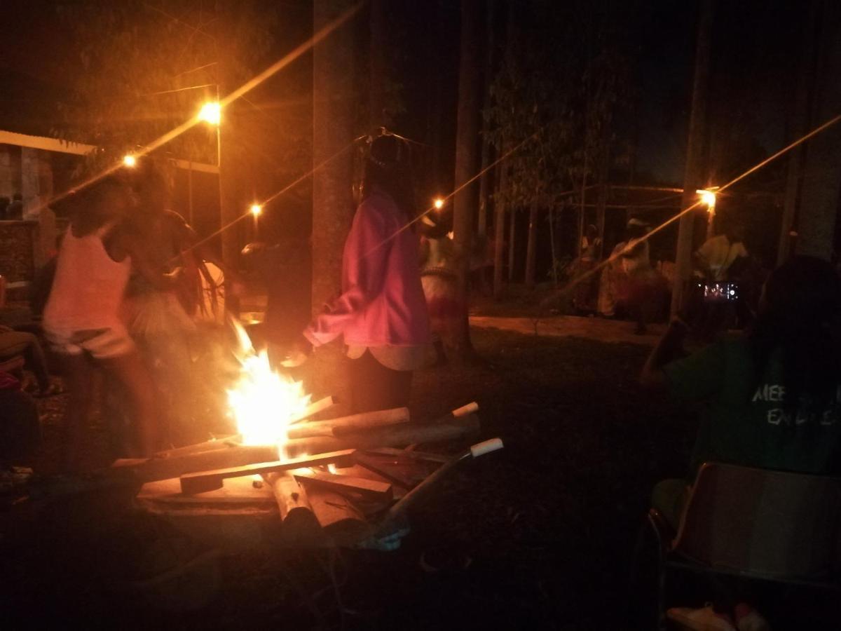 Murchison Backpackers Masindi Exterior photo