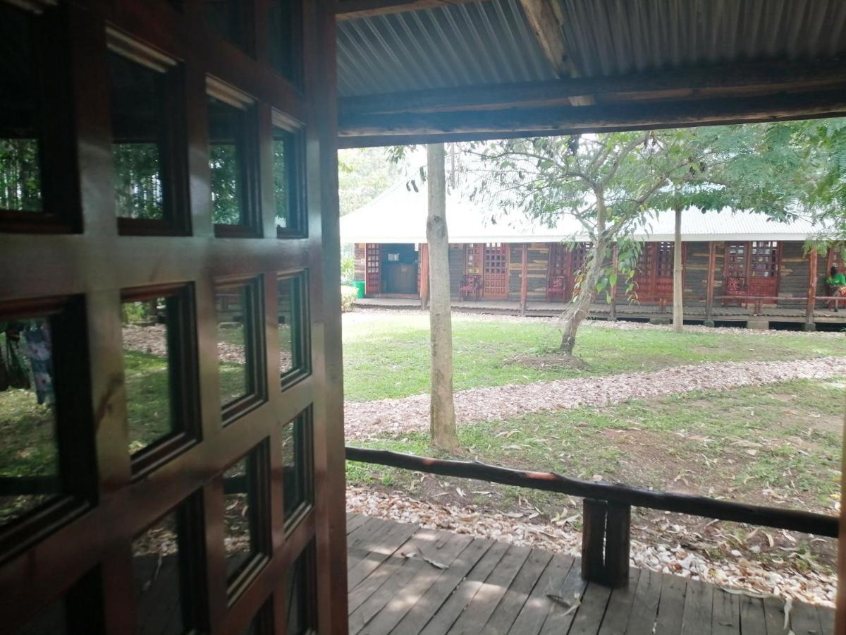 Murchison Backpackers Masindi Exterior photo